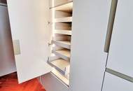 Neuer Preis! Luxus Pur! Design + Eleganz + Raffinesse! + Edle Materialien! TOP-Wohnung in TOP-Lage mit hofseitiger Terrasse! Wünsche werden wahr....