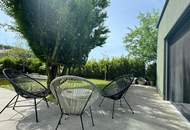 Exklusives, neuwertiges Einfamilienhaus in TOP LAGE mit Doppelgarage und Naturpool