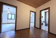 Teilweise fertiggestelltes geräumiges Wohnhaus am Ortsrand