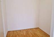 DACHGESCHOSS, INNSTRASSE, sonnige 76 m2 Neubau, 2 Zimmer, Wohnküche, Wannenbad, Parketten, WG-geeignet