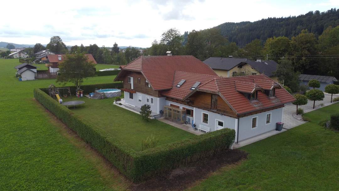 Angebot liegt vor!Top Landhaus für ruhiges Leben und Arbeiten zum Wohlfühlen nur 6 Km von Straßwalchen!