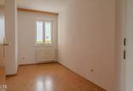 Freundliche Erdgeschosswohnung mit Tiefgaragenplatz und Loggia