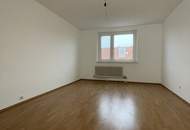 Sanierte Familienwohnung vereint höchsten Wohnkomfort mit einer entspannten Grünlage und herrlichem Ausblick! Freuen Sie sich auf ein durchdachtes, flexibles Raumkonzept – perfekt für modernes Wohnen. Jetzt dank KI-Visualisierung realitätsnah erleben!