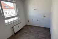 Lichtdurchflutete 2 Zimmerwohnung mit Loggia!