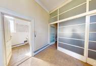 Sanierungsbedürftige Altbauwohnung mit großzügigen 231 m²