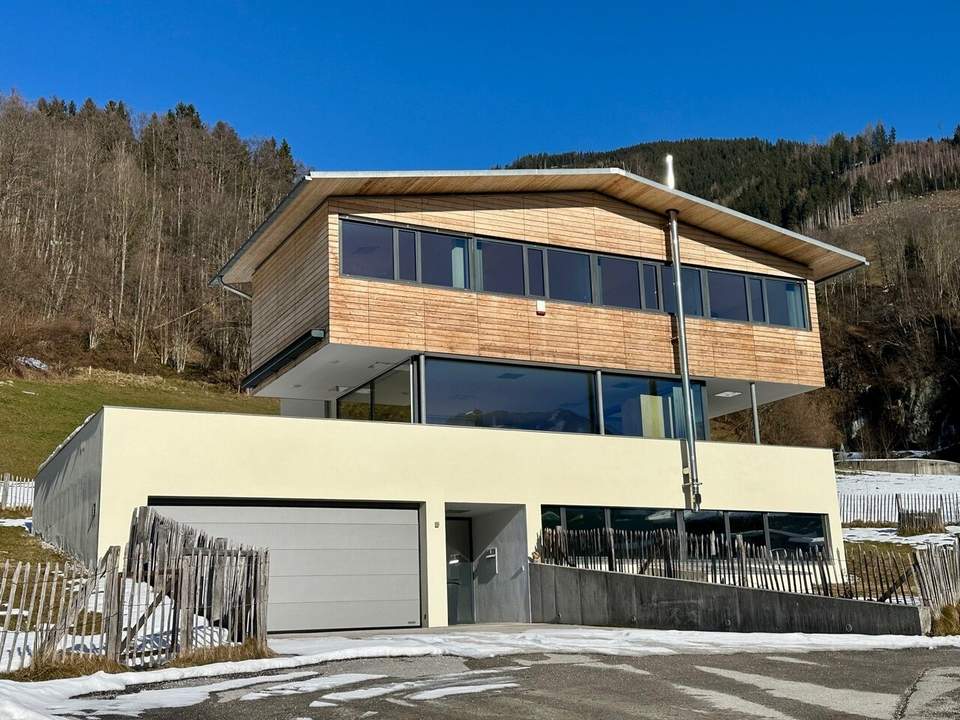 Architektenhaus in einmaliger Sonnenlage von Piesendorf mit herrlichem Ausblick!