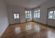 Charmante 2 Zimmerwohnung mit ca. 60 m² und 2 Balkonen mit ingesamt ca. 10 m² im 2. Stock eines Altbaus in sehr guter Lage des 15. Bezirk, unweit des Westbahnhofs, der Lugner City und der Stadthallte