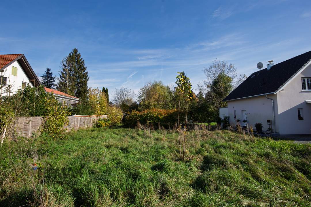 Schönes Grundstück für Ihr neues Eigenheim in liebevoller Umgebung
