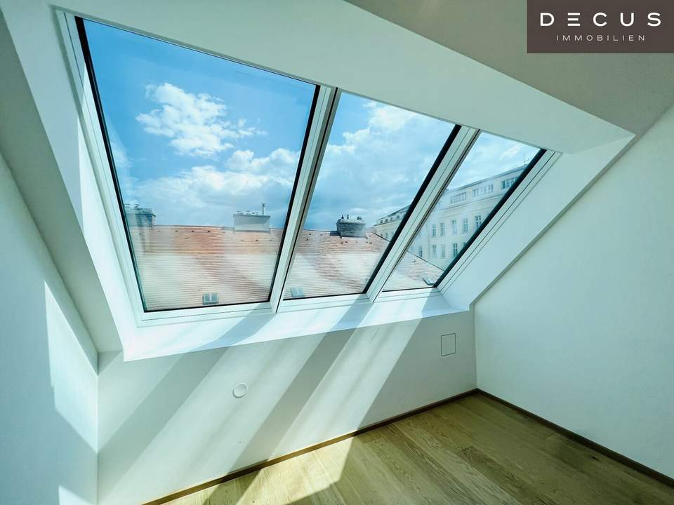 | SUPER LAGE | IM DACHGESCHOSS | AM STADTPARK | RUHIGE 12 m2 TERRASSE | 4 ZIMMER | 2 BÄDER | EXKLUSIVE AUSSTATTUNG