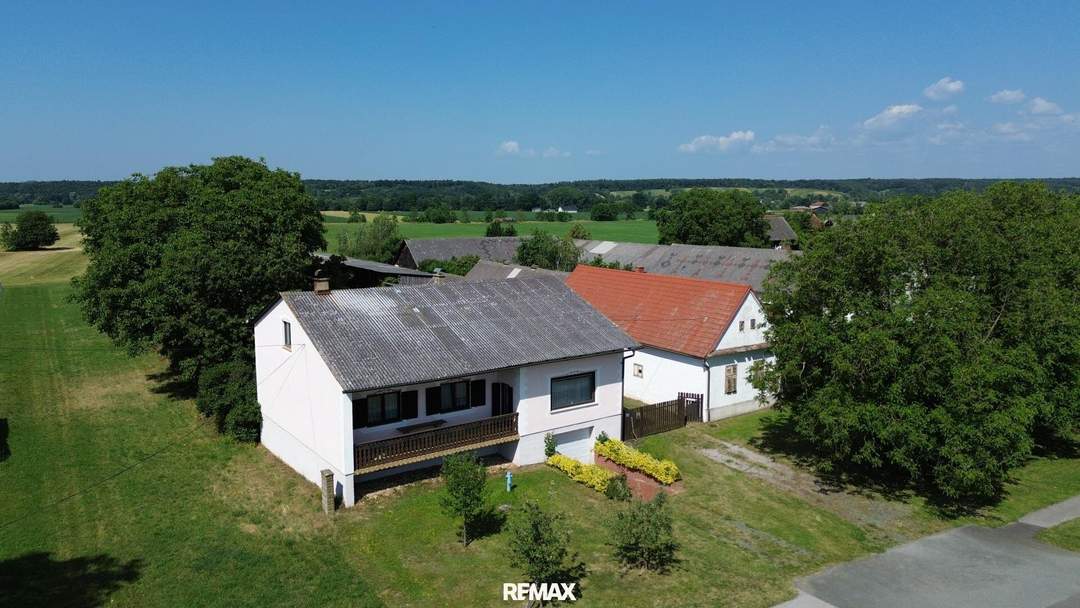 Neuer Preis! Ländliches Traumobjekt – Einfamilienhaus, Streckhof &amp; Stallungen