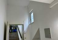 Tolle 3-Zimmer DG-Wohnung mit Balkon - teilweise hohe Räume im Altbau mit 1xSchlafzimmer in den Innenhof - WG geeignet