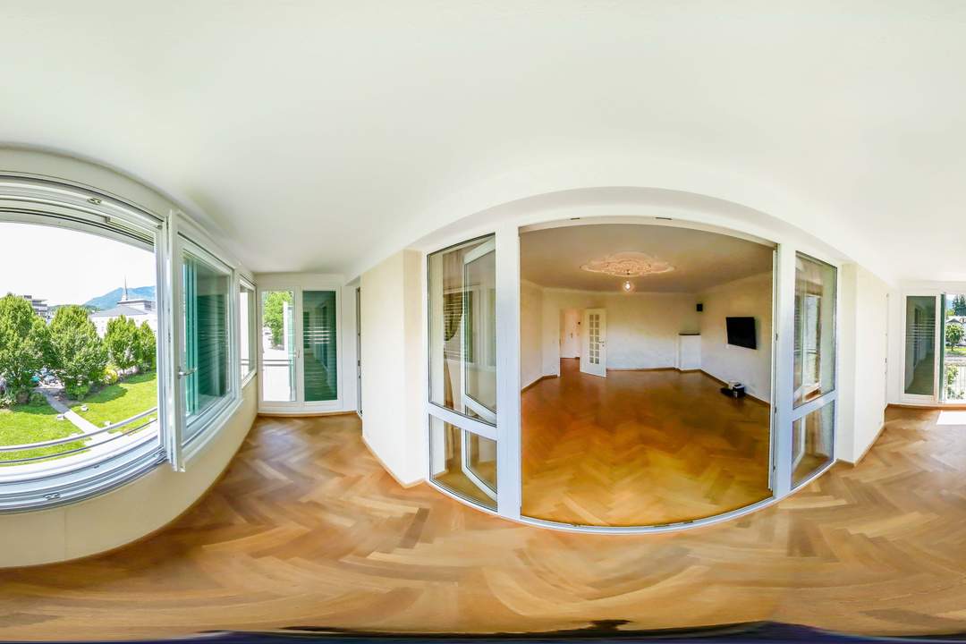 V E R K A U F T ! Exklusives Wohnen im Herzen von Bad Ischl – Wunderschöne Eigentumswohnung am Traunfluss mit zwei Loggien, Atelier &amp; Stellplatz