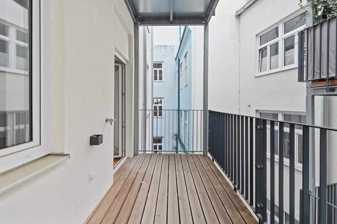 Hofruhelage - Moderne Altbauwohnung mit Balkon!