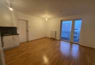 Ruhige Innenhoflage!! Moderne Neubauwohnung mit großzügiger Loggia!!