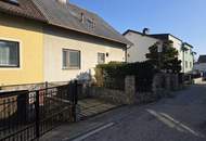 "Haus Emma - mit "Schirm, Charme &amp; Melone"