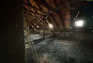 Altbau-Villa mit prunkvoller Fassade in Knittelfeld zur Sanierung mit Garten und Parkplatzmöglichkeiten