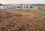 Grundstück für Einfamilienhaus - Doppelhaus oder Kleinhausbau mit 3 Einheiten