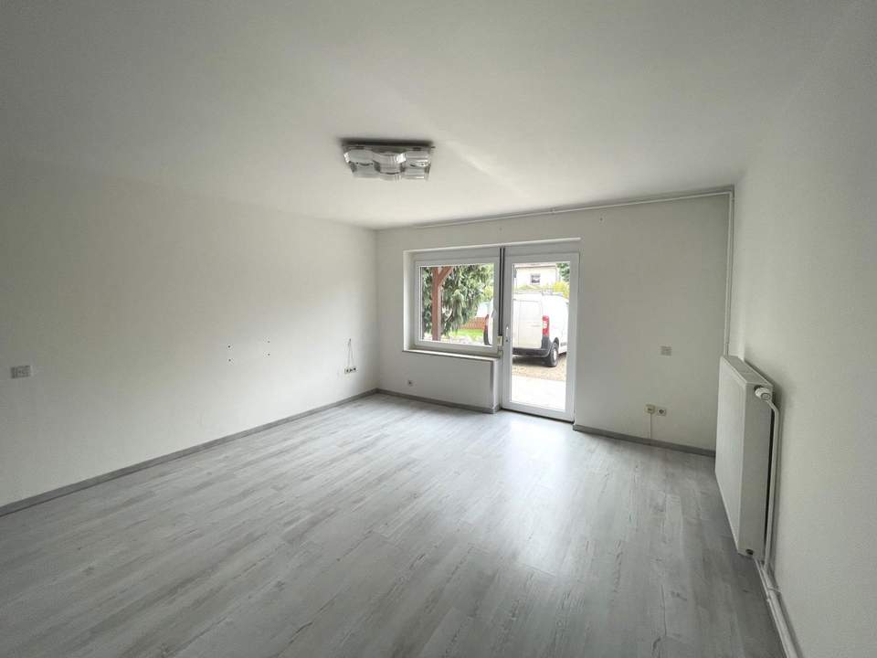 Zur Miete: 2,5-Zimmer-Wohnung mit Gartennutzung in Niederdorf