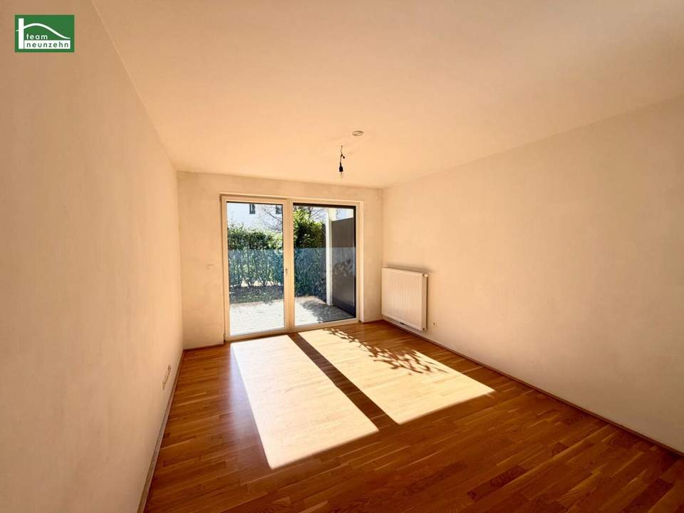 Wohnen im Grünen – Erdgeschoss mit Terrasse &amp; Gartenidylle