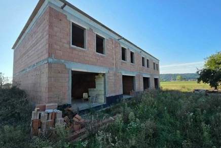 PROJEKTENTWICKLER UND BAUHERREN AUFGEPASST: SELTENE GELEGENHEIT AUF VIER REIHENHÄUSER IM ROHBAU MIT ENTWICKLUNGSMÖGLICHKEITEN, Haus-kauf, 505.000,€, 3454 Tulln