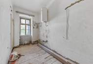 Sanierungsbedürftige Altbauwohnung inklusive Balkon