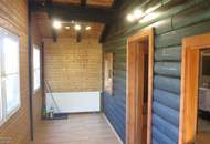 Urbanes Wohnen mit großem Garten mit kleinem Einfamilienhaus in Essling