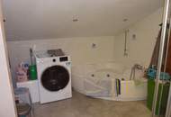 Gepflegtes Einfamilienhaus mit Pool in Top Lage !