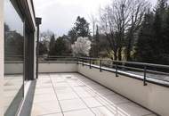 EXQUISITE DACHTERRASSEN-WOHNUNG MIT BLICK ÜBER DIE STADT SOWIE AUF DIE WEINBERGE