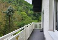 Zweifamilienwohnhaus mit Wohnrecht in idyllischer Einzellage des Alpenvorlandes