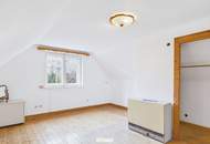 Einfamilienhaus auf großzügigem Grundstück mit Entwicklungspotenzial