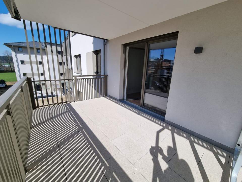 Moderne 2-Zimmer-Wohnung mit großem Balkon und TG-Stellplatz