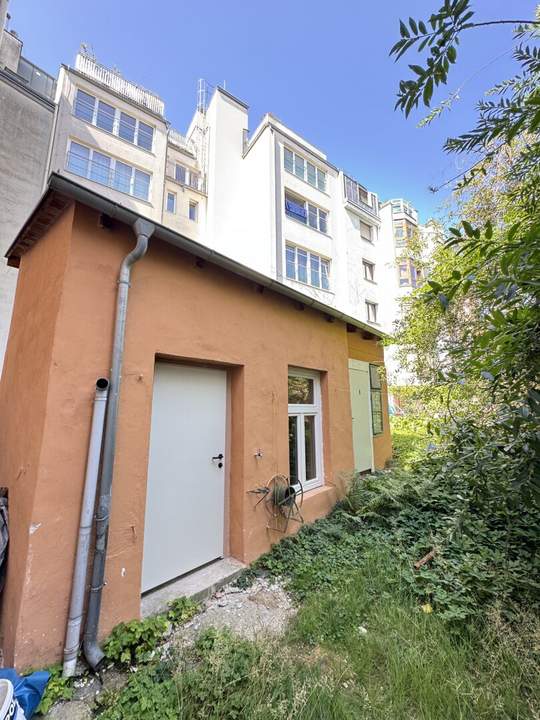 RUHIG GELEGENE LAGERFLÄCHE IN WIEN-HERNALS