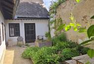 Stilvoll wohnen in historischem Ambiente - Großzügiges Stadthaus mit Einliegerwohnung, Kamin, Garten, Pool & Stadtmauerblick