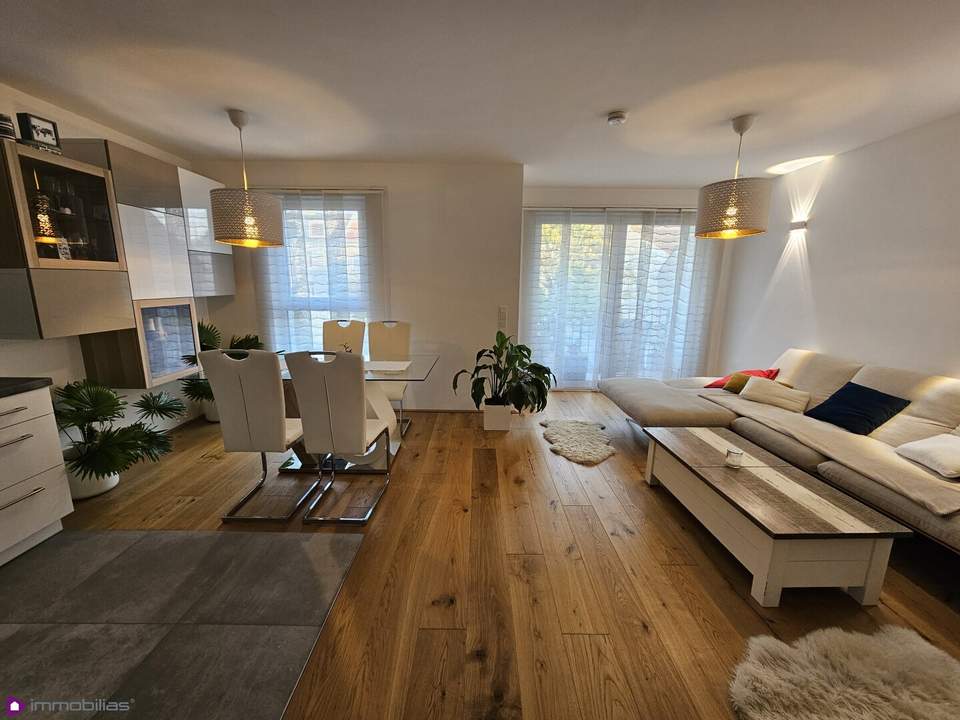 Befristet vermietet- Innenhofbalkon!