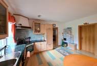 Einfamilienhaus mit Vollkeller samt angebauter Garage und überdachter Terrasse in ruhiger und sonniger Sackgassenlage !