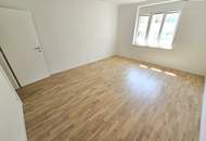 Grün soweit das Auge reicht - Ihr Ruhepol im 18.Bezirk! TOP saniert + Hofseitiger Balkon + Viel Grün + Viel Lebensqualität + Absolute Ruhelage + Ideale Raumaufteilung! Besser geht´s nicht! Nicht lange zögern...