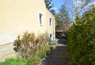 CHRISTOPH CHROMECEK IMMOBILIEN - PERCHTOLDSDORF - Ruhig gelegener und ausbaufähiger Altbau auf Eigengrund!