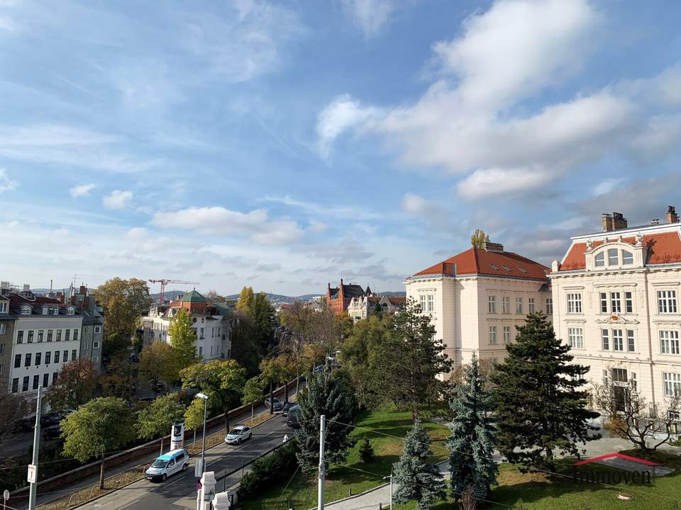 Moderne Dachgeschosswohnung mit traumhaften Ausblick!