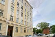 2-Zimmer-Altbauwohnung nahe U1 | Balkon vorübergehend bewilligt