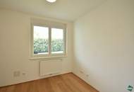 Moderner 2,5-Zimmer-Neubau mit sehr großem Garten