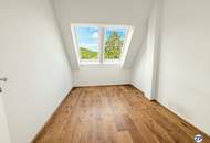 Moderne 4-Zimmer-Dachgeschoßwohnung mit Villencharakter, großem Balkon und Garage am Wienerwald