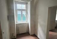 Sanierungsbedürftige 1 Zimmerwohnung in absoluter Toplage in 1070 Wien