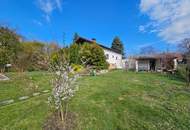 Haus mit viel Potential und großem Garten