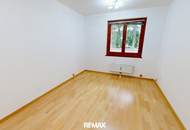 Innenhofseitige 2-Zimmer-Wohnung mit verglaster Loggia in U6-Nähe!