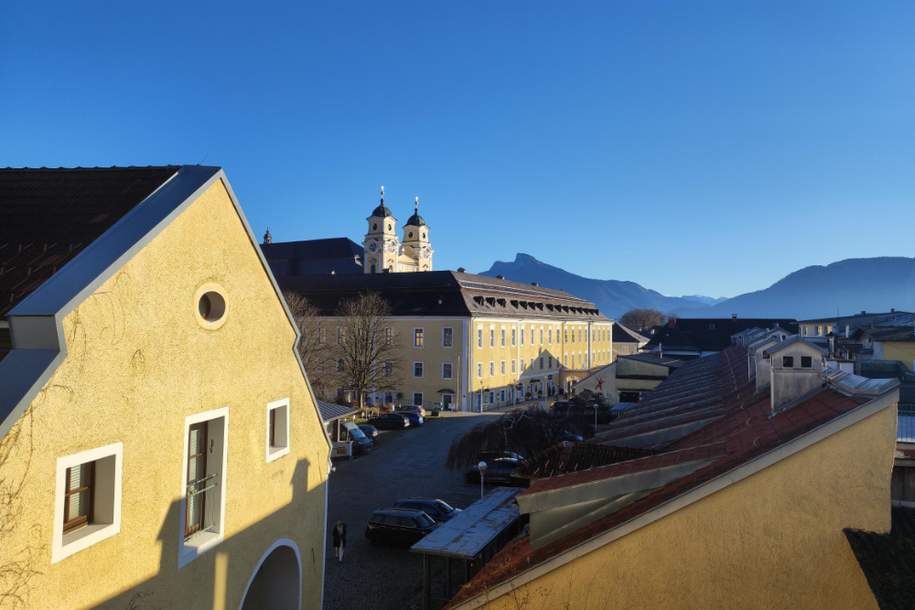 Wohnjuwel mit 4 Zimmern, Balkon und Schlossblick Barrierefrei, in zentraler Lage, mit Tiefgarage und Balkon und vielen Extras!, Wohnung-kauf, 695.000,€, 5310 Vöcklabruck