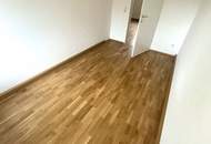 Ein Zuhause zum Verlieben: 4-Zimmer-Wohnung mit sonnigem Grünblick, lichtdurchfluteten Räumen, hochwertig saniertem Badezimmer, großzügiger Küche & viel Platz für Familien!