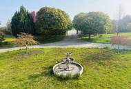 Zeitlose Eleganz - Villa mit Parkgarten und Nebengebäuden