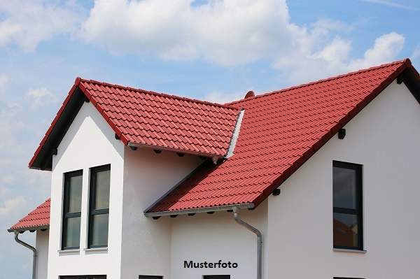 Großzügige 104-m²-Dachgeschosswohnung mit 2 Balkonen & Kellerabteil