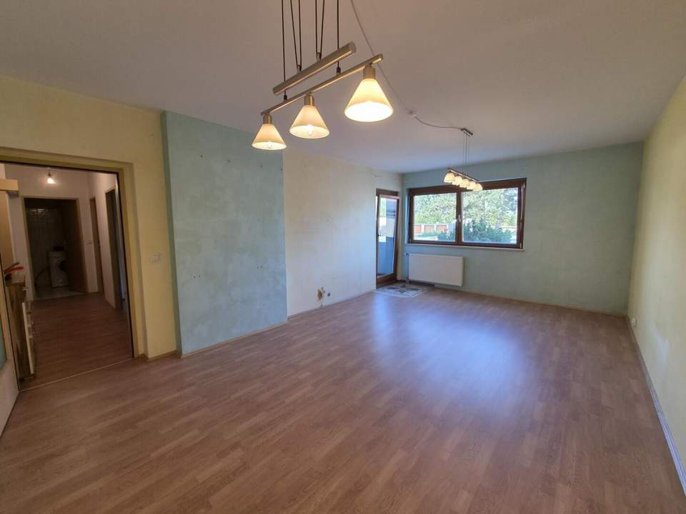 Geräumige 3-Zimmer-Erdgschosswohnung mit großer Einzelgarage!