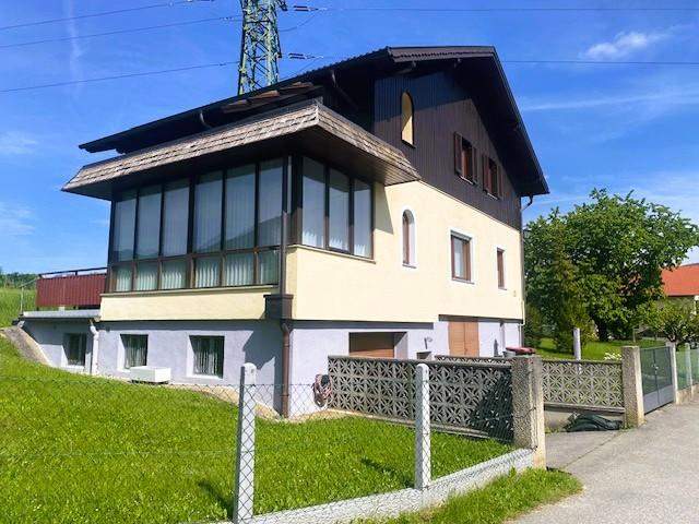 "Herbstaktion" Schönes Haus zum fairen Preis! 2 komplette Wohneinheiten!
